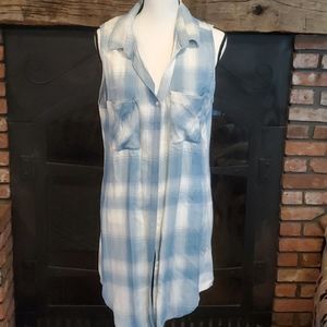 BELLA DAHL SLEEVELESS LONG BUTTON DOWN TOP L